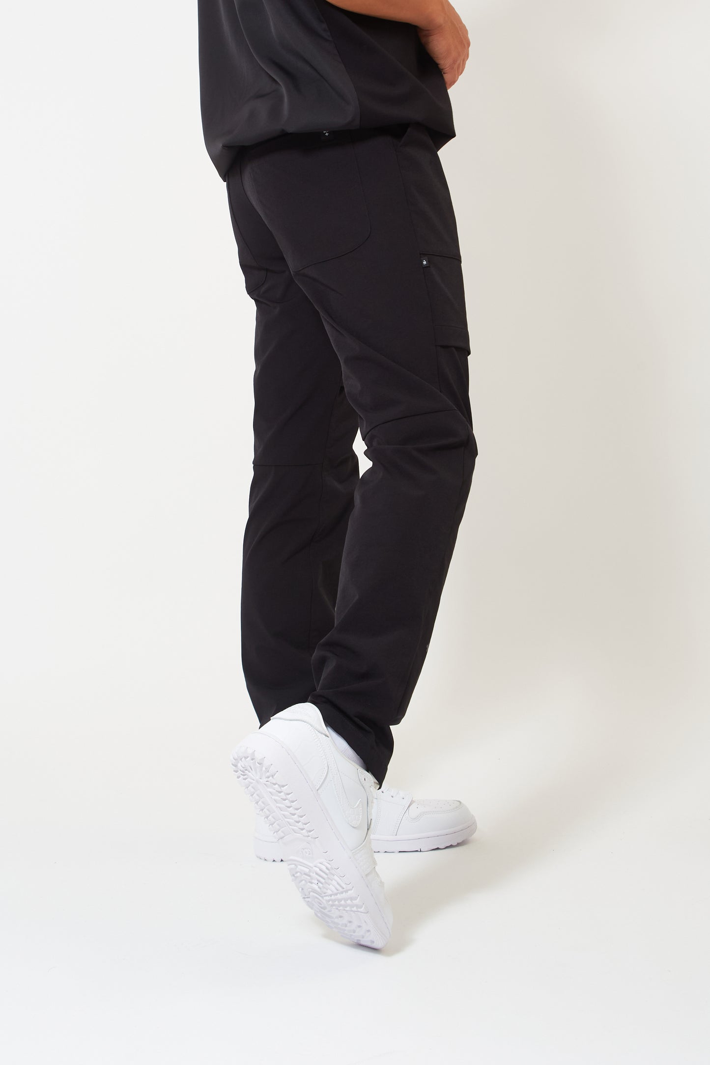 Vent Long-Pants(Whole Black)