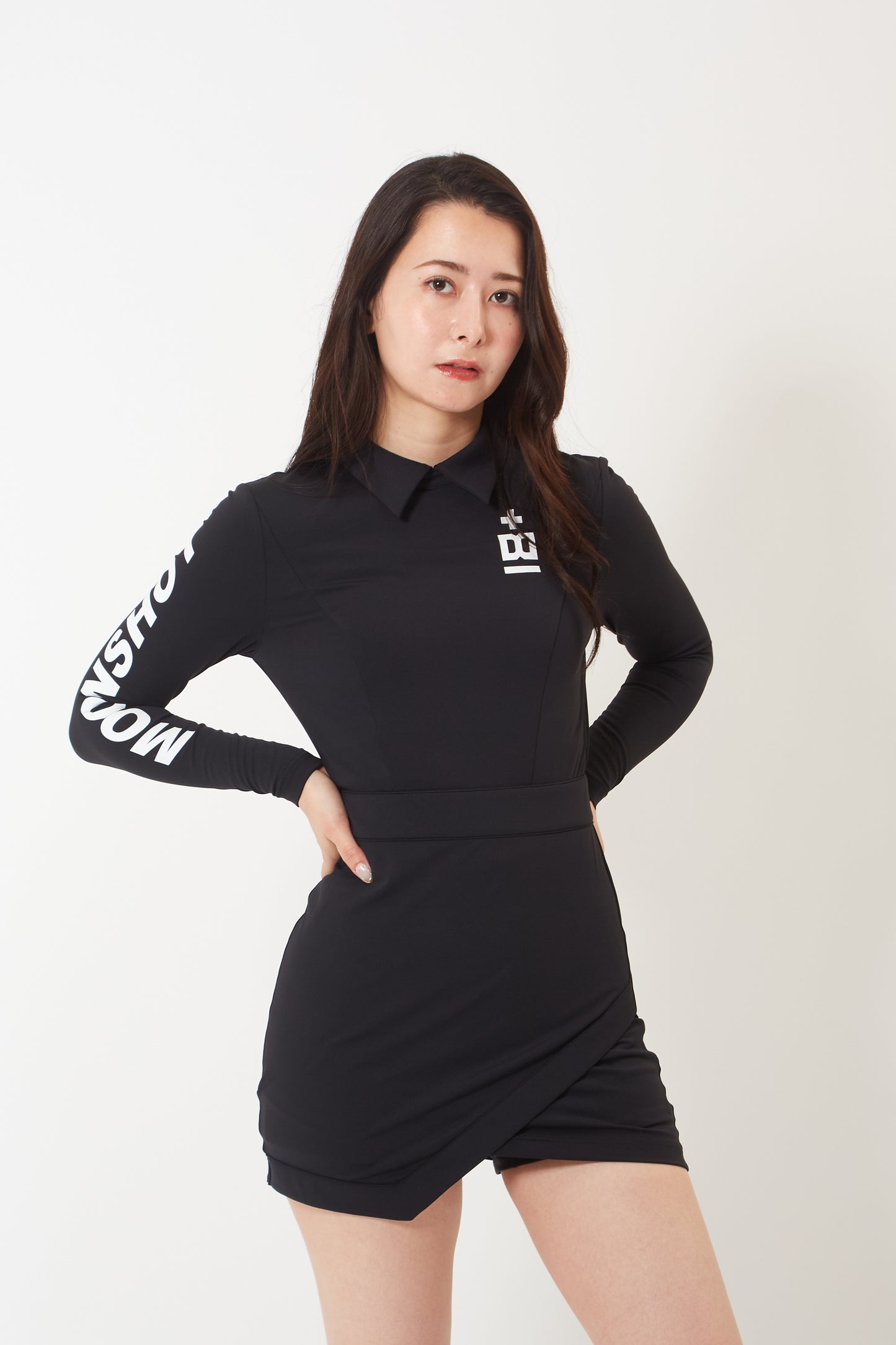 Long Sleeve Fit-Line Dress (Black)