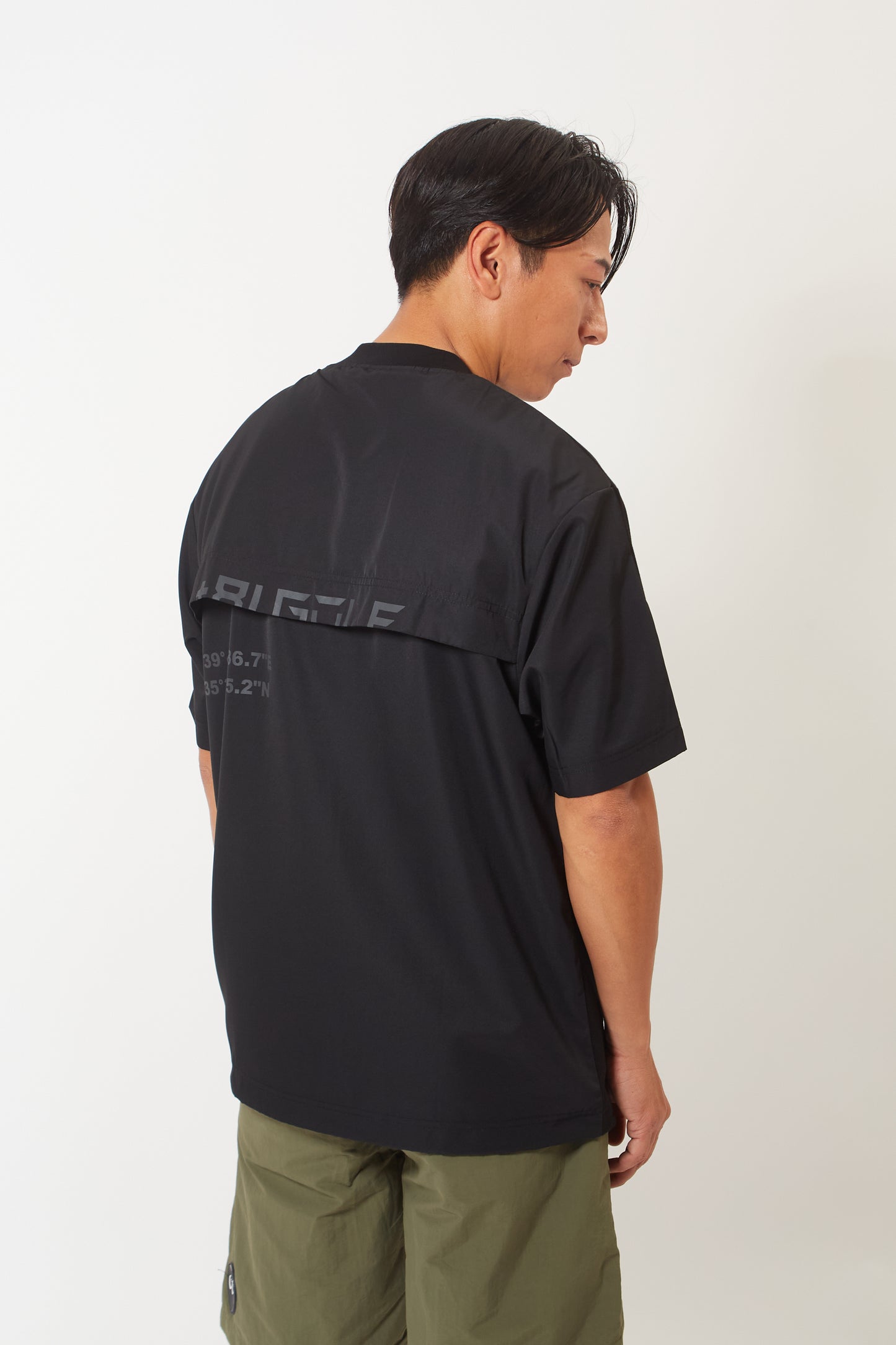 Mock Neck Dry T-shirt  (Space Black)